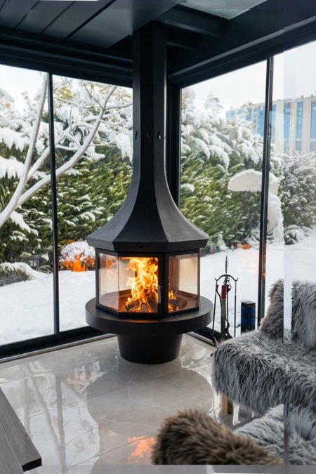 صوبة حطب إسبانية مركزية بزجاج بانورامي – مدخنة 8 إنش